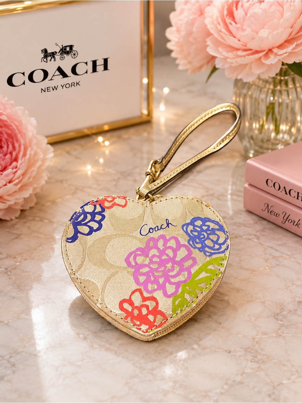 COACH Vintage Y2K Daisy Applique Heart Coin Purse with Key Ring and Wrist Strap - Picture 3 of 7